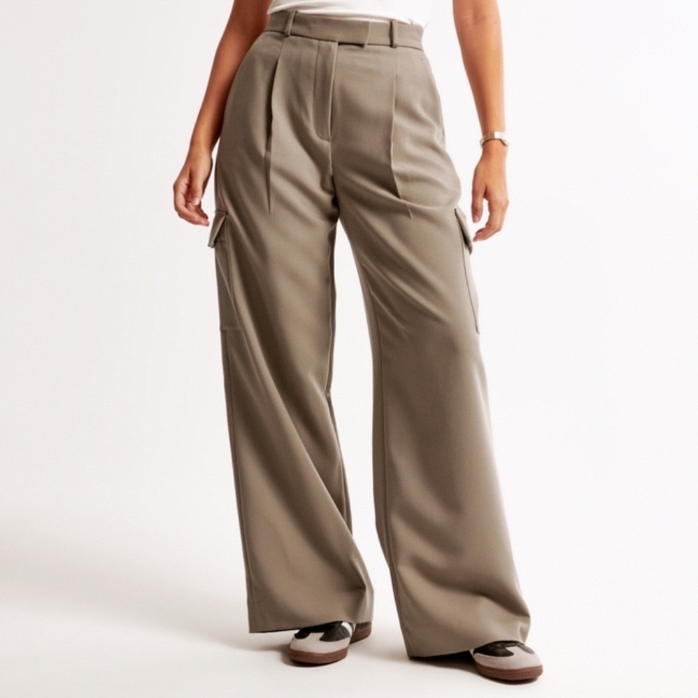 Abercrombie & Fitch Harper Tailored Ultra Wide-Leg Cargo Pant 30 Regular